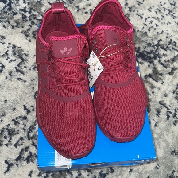 New Adidas NMD R-1 - Picture 2 of 5